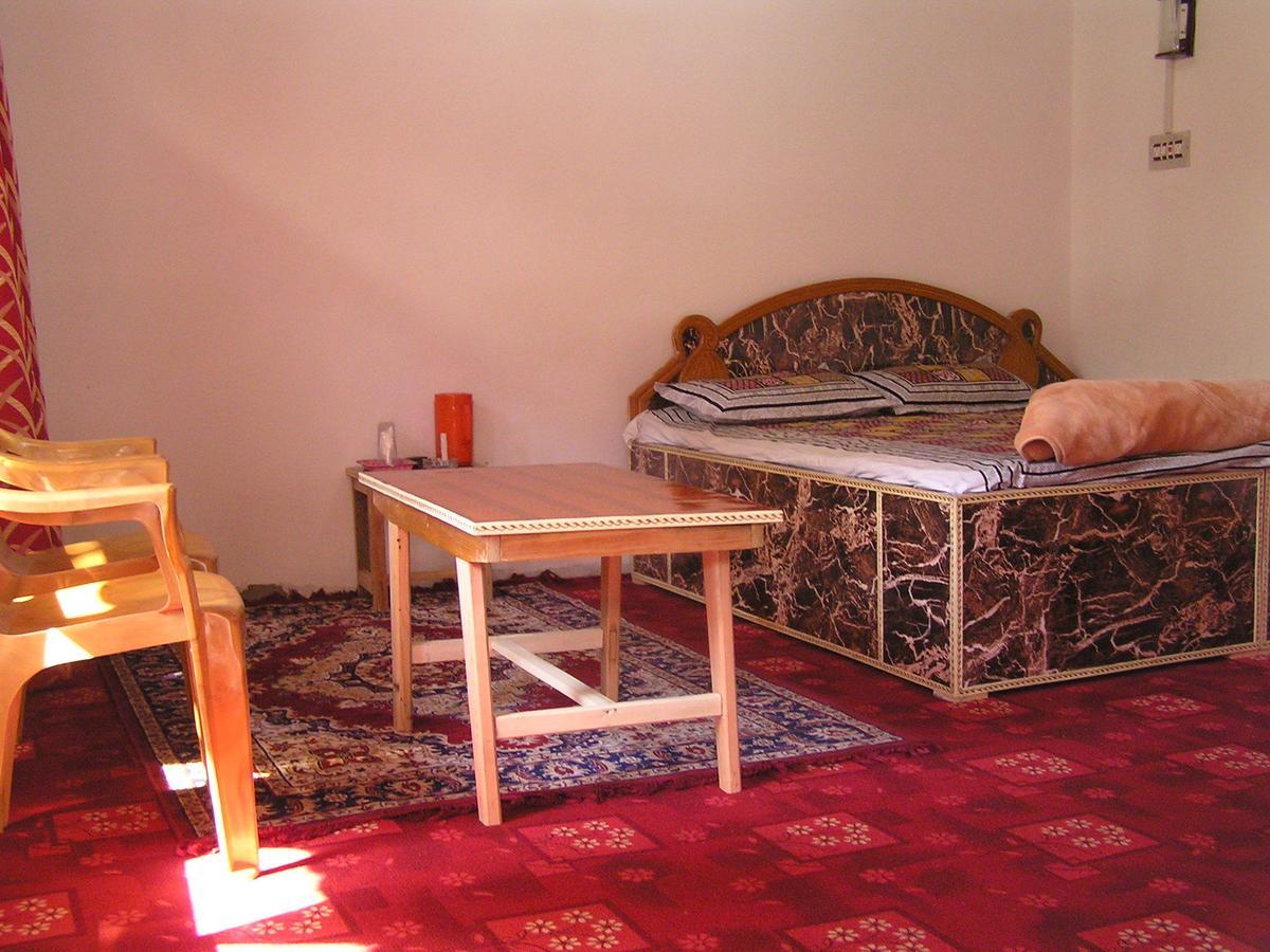 Howrah Guest House ศรีนาการ์ ภายนอก รูปภาพ