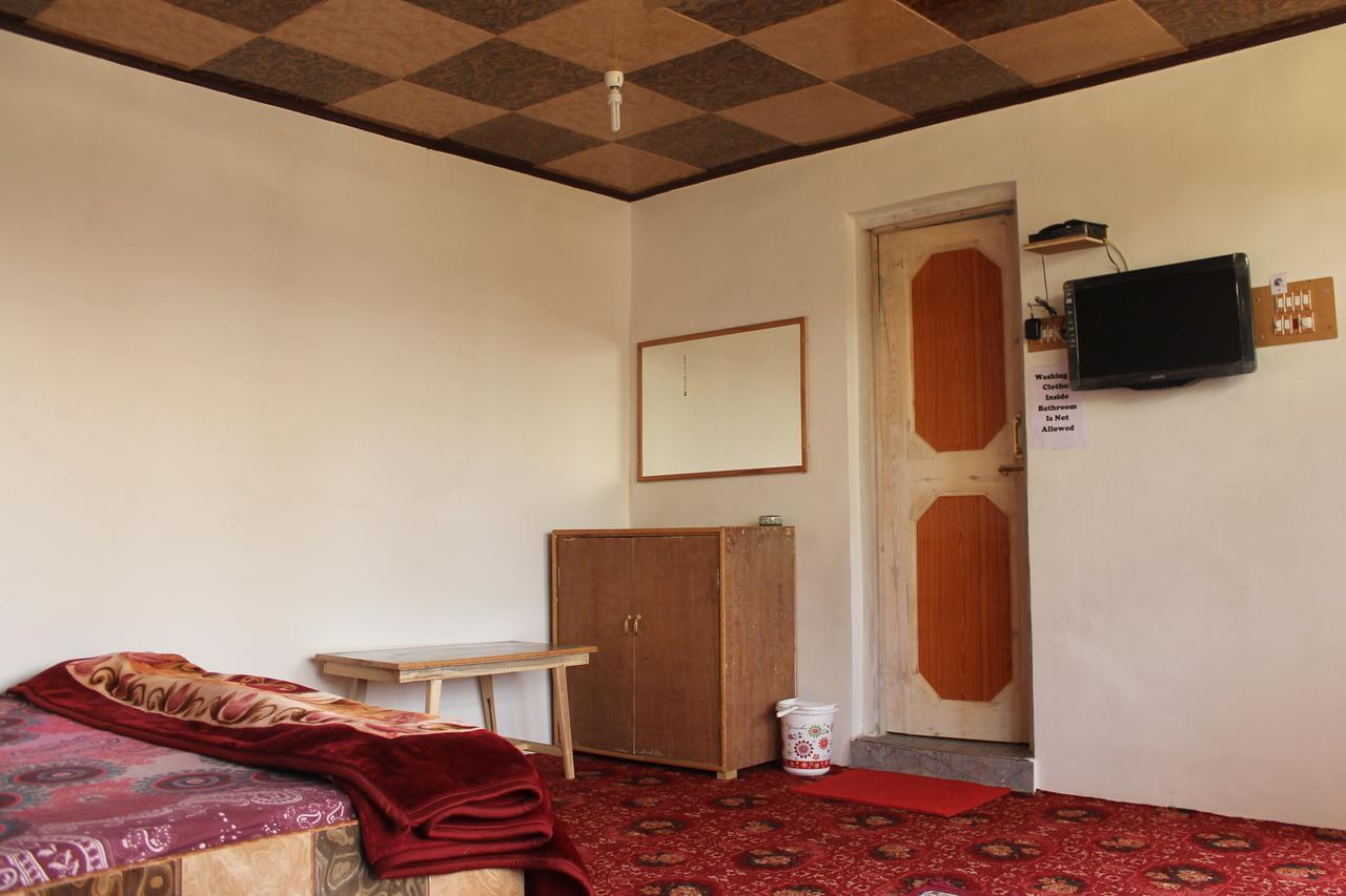 Howrah Guest House ศรีนาการ์ ภายนอก รูปภาพ