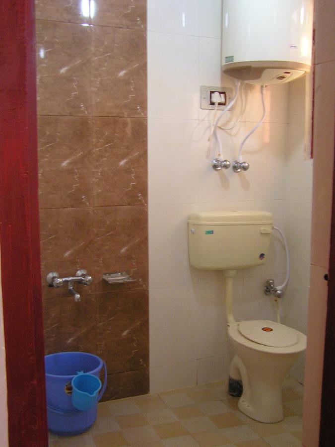 Howrah Guest House ศรีนาการ์ ภายนอก รูปภาพ