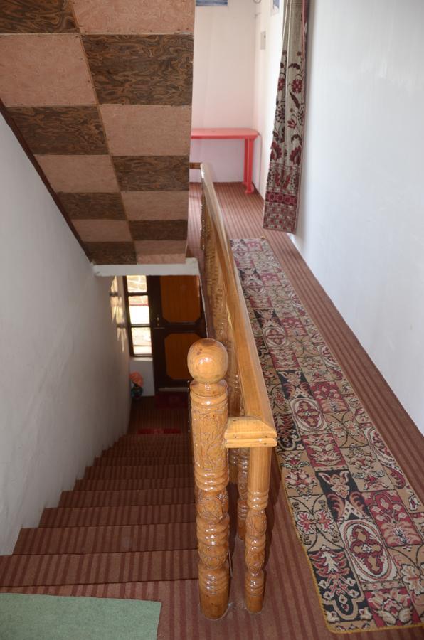 Howrah Guest House ศรีนาการ์ ภายนอก รูปภาพ