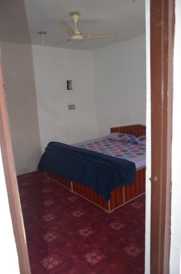 Howrah Guest House ศรีนาการ์ ภายนอก รูปภาพ
