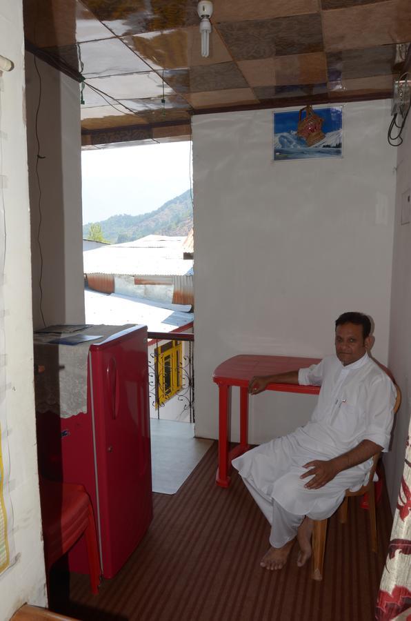 Howrah Guest House ศรีนาการ์ ภายนอก รูปภาพ