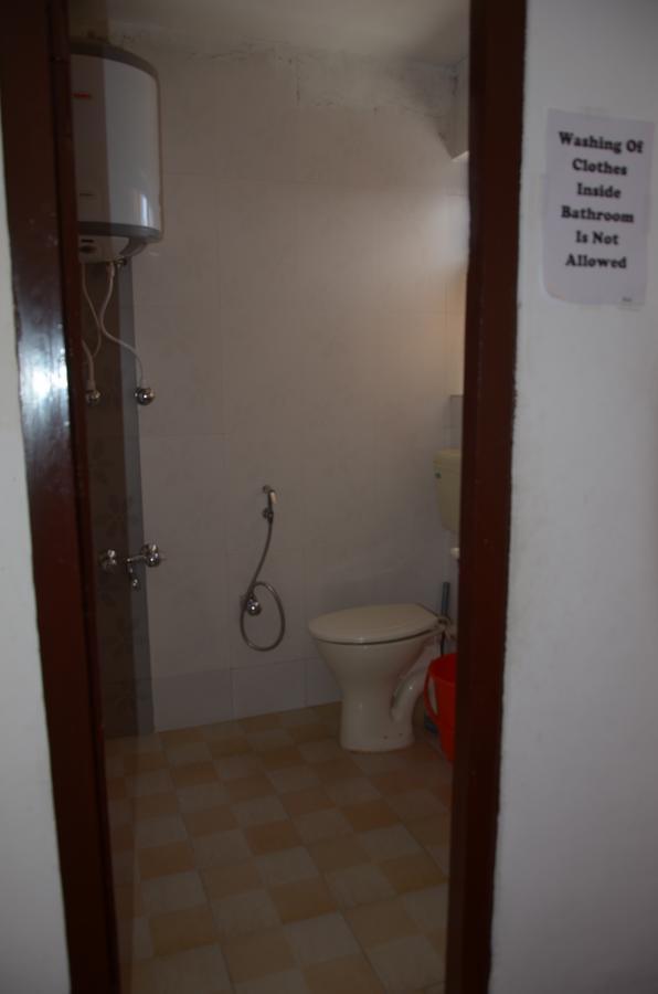 Howrah Guest House ศรีนาการ์ ภายนอก รูปภาพ